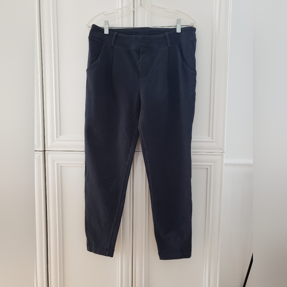 Lululemon stress less pant..8 deep navy - Picture 2 of 11